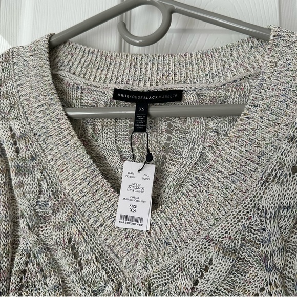 NWT White House Black Market Multicolor Cable Knit V-Neck Sweater Size XS - Picture 3 of 5